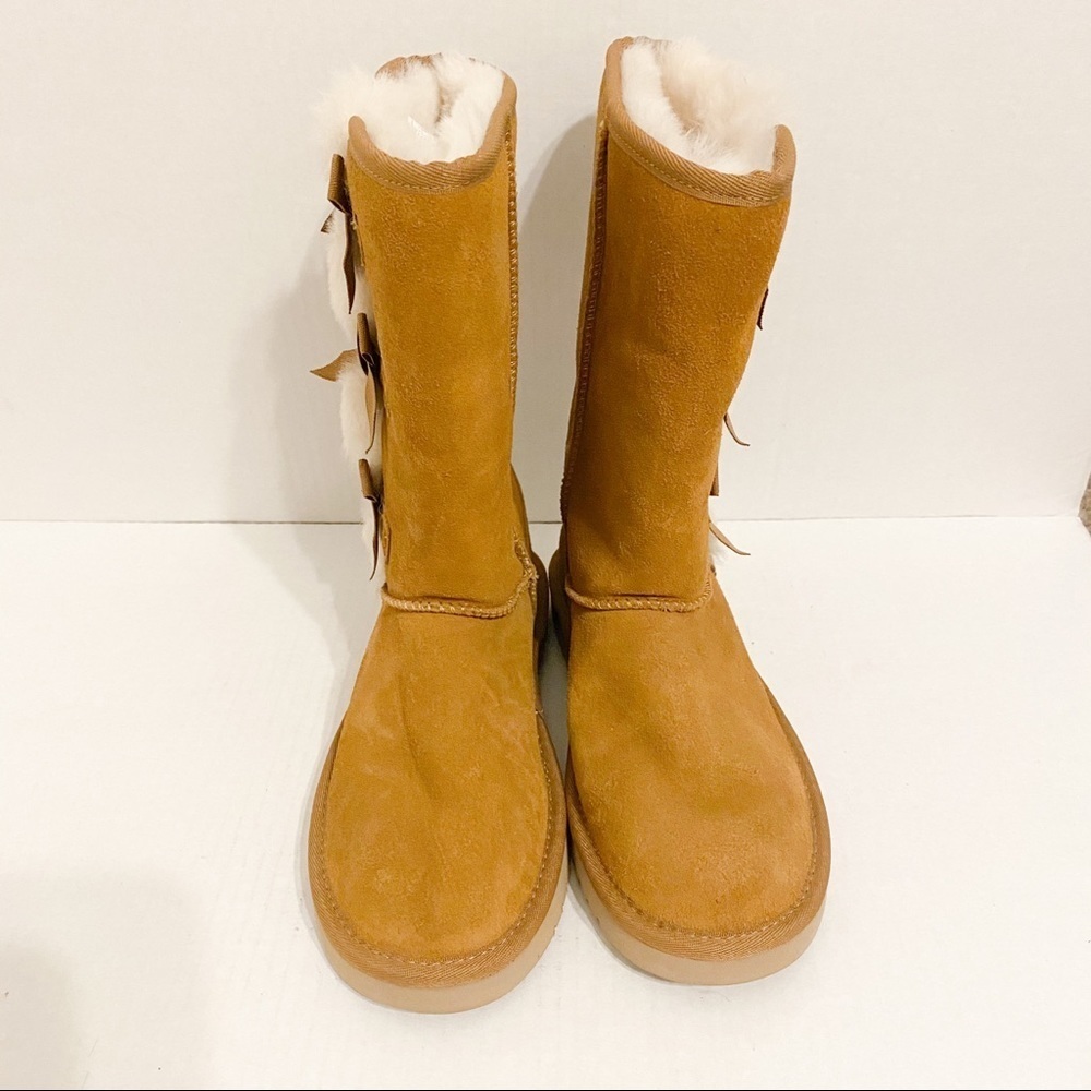 Kookaburra by ugg tan bow tie boots size 5